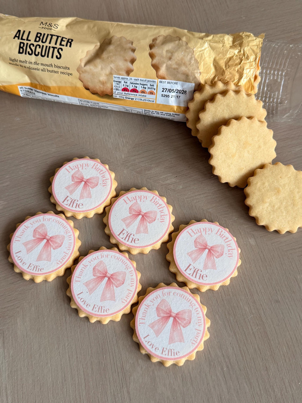 Pink Bow Edible Biscuit & Cupcake Toppers