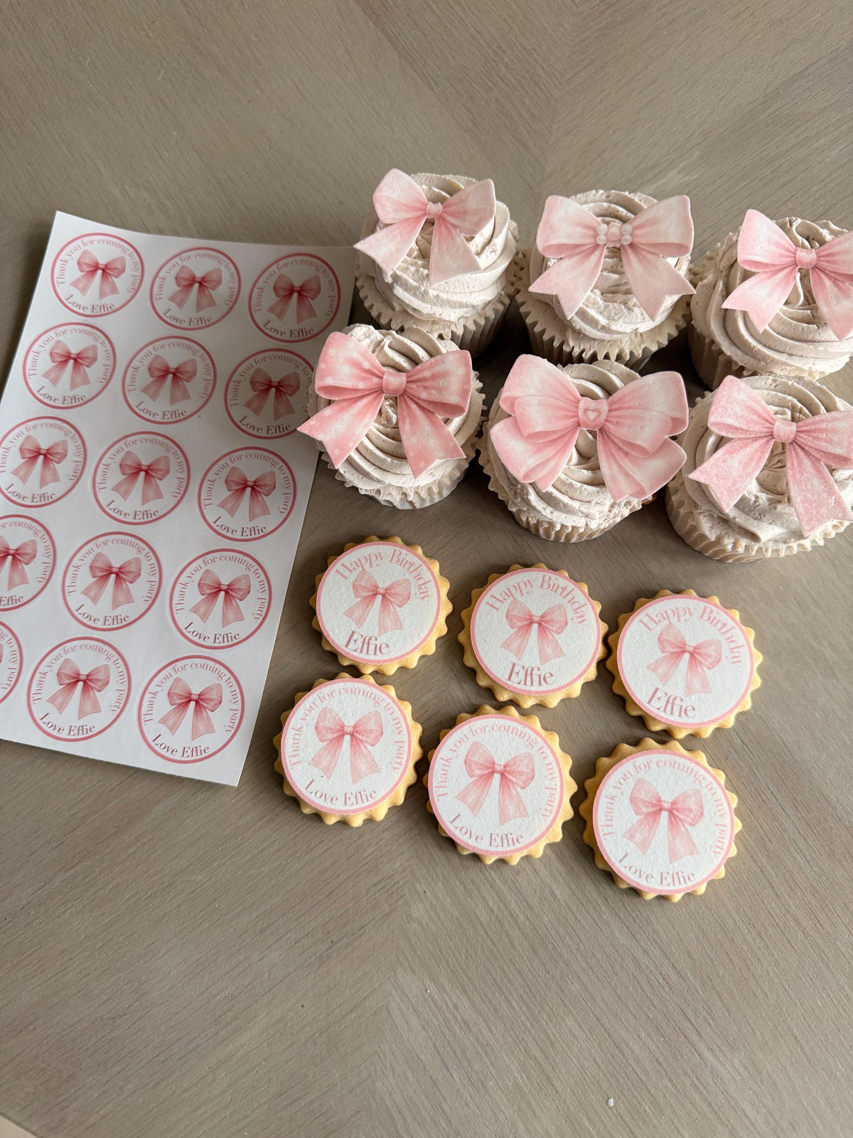 Pink Bow Edible Biscuit & Cupcake Toppers