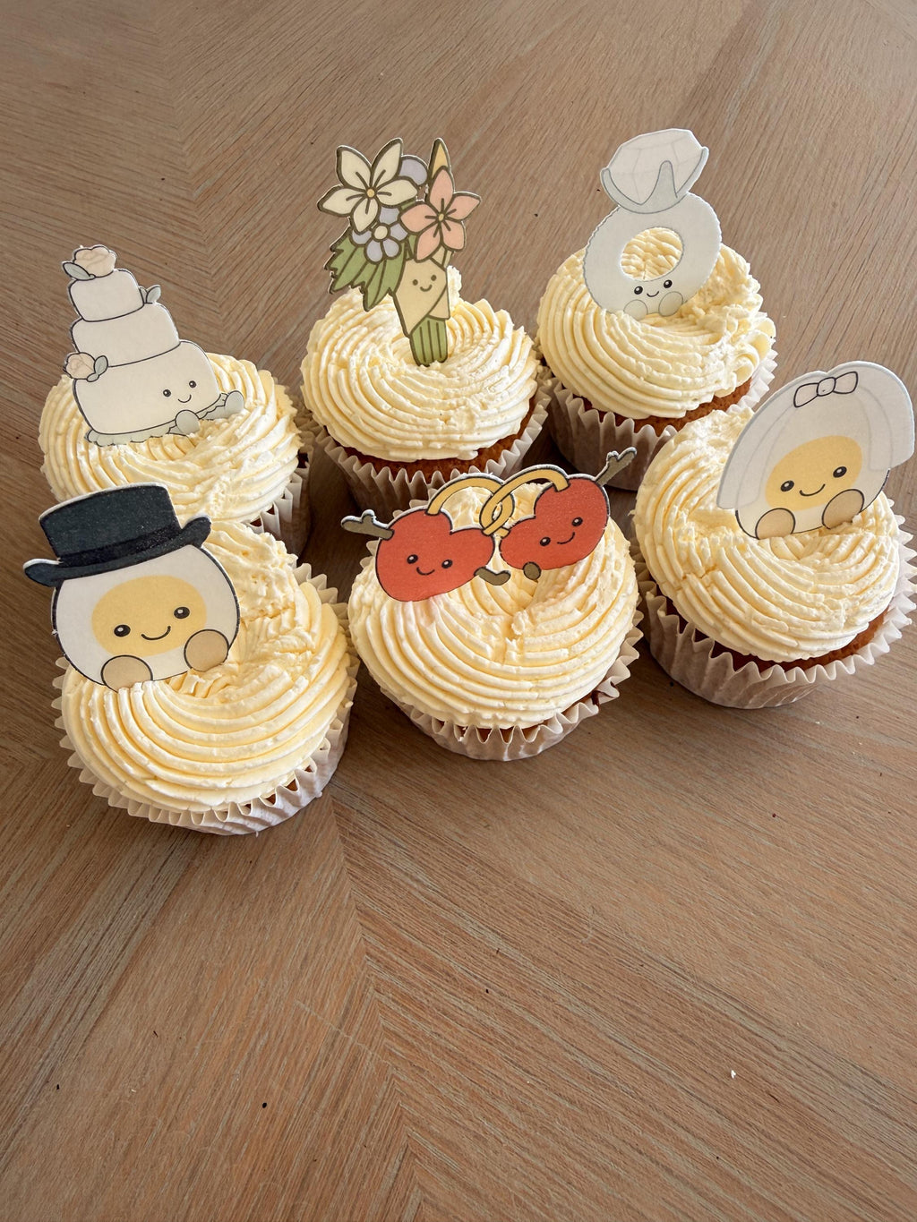 Wedding & Engagement Amuseables Style Edible Cupcake Toppers